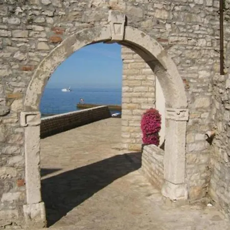 Apartment Laura A2, 5 Minutes Of Walking To The Beach Novigrad (Istria)