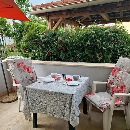 Laura A2, 5 Minutes Of Walking To The Beach Novigrad Istria